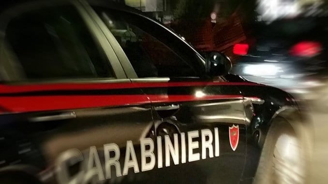 Vendeva eroina a pochi metri dal C.A.R.A. di Castelnuovo di Porto. Pusher arrestato dai Carabinieri