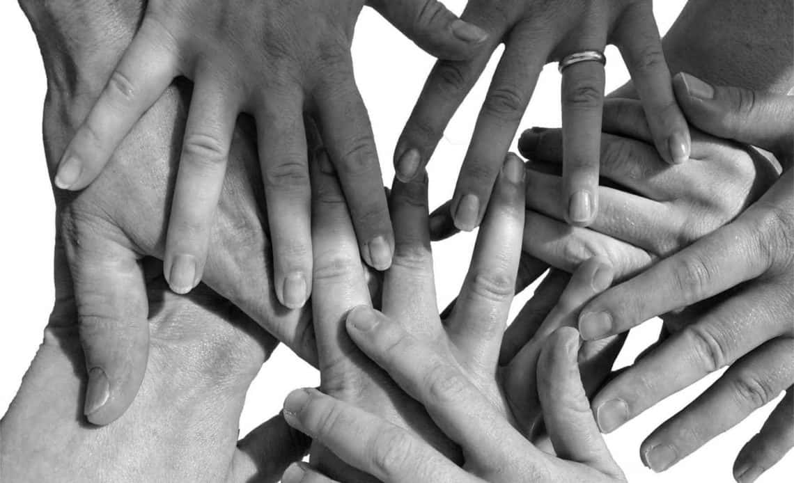 Ladispoli, lascia il paese perché la figlia ha bisogno di cure. Partita la gara di solidarietà