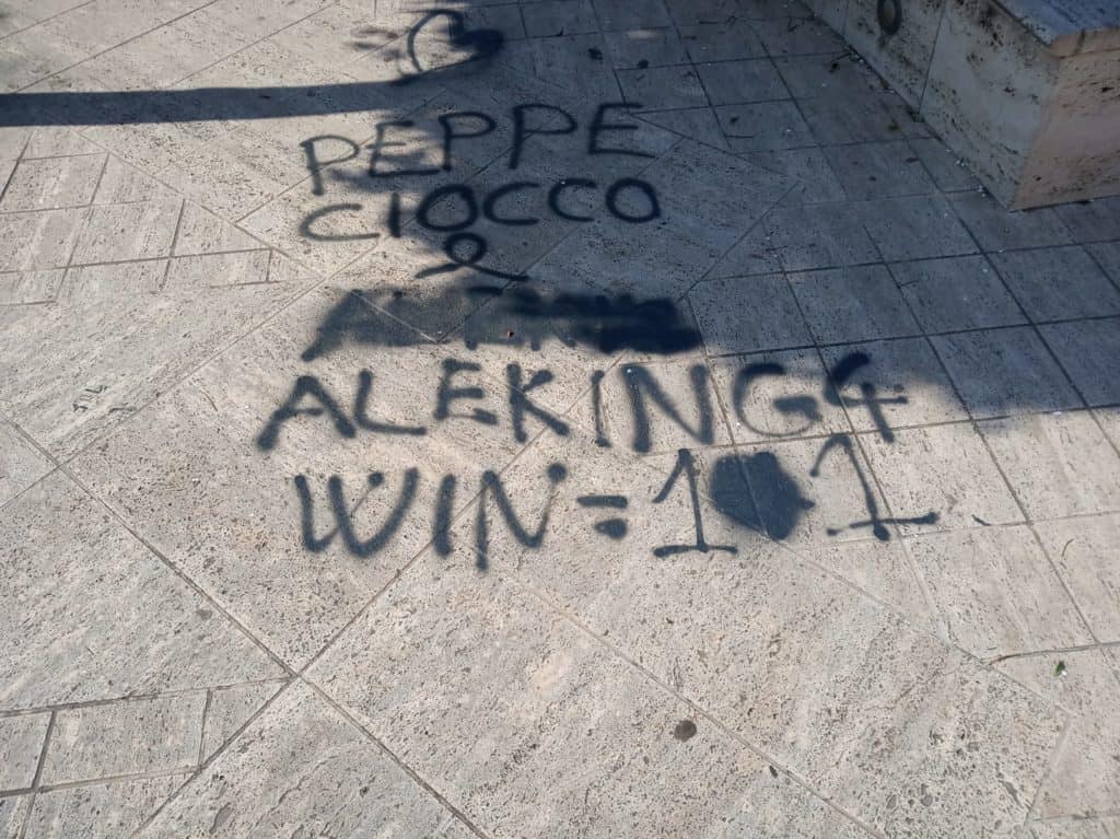 Il degrado di Piazza Gramsci (gallery)