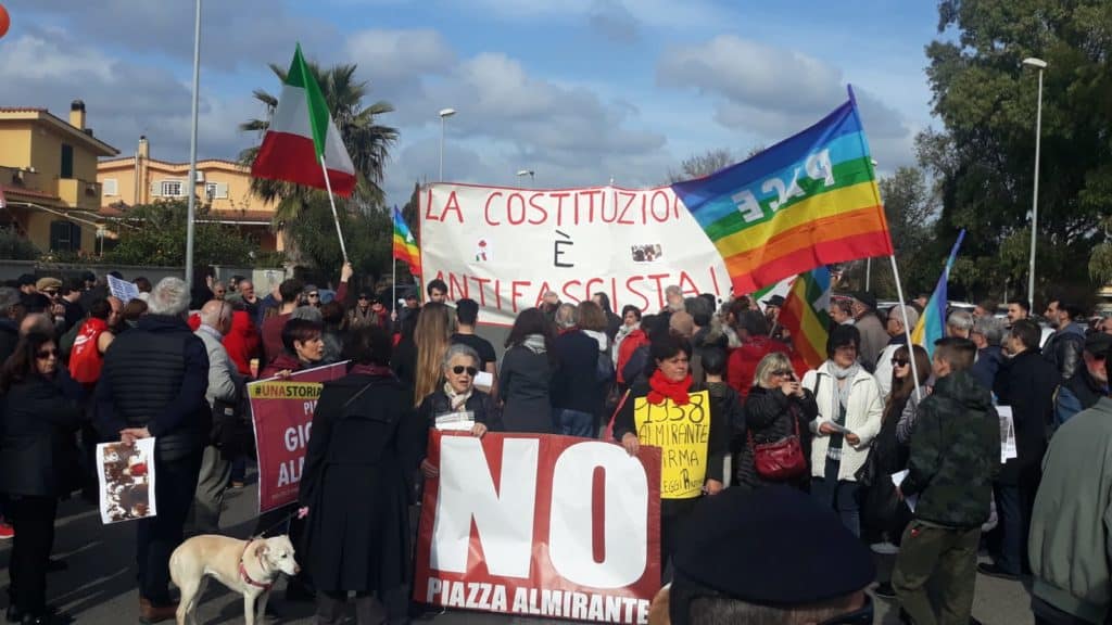 Manifestazione Anpi contro l'intitolazione della piazza a Giorgio AlmiranteManifestazione Anpi contro l'intitolazione della piazza a Giorgio Almirante