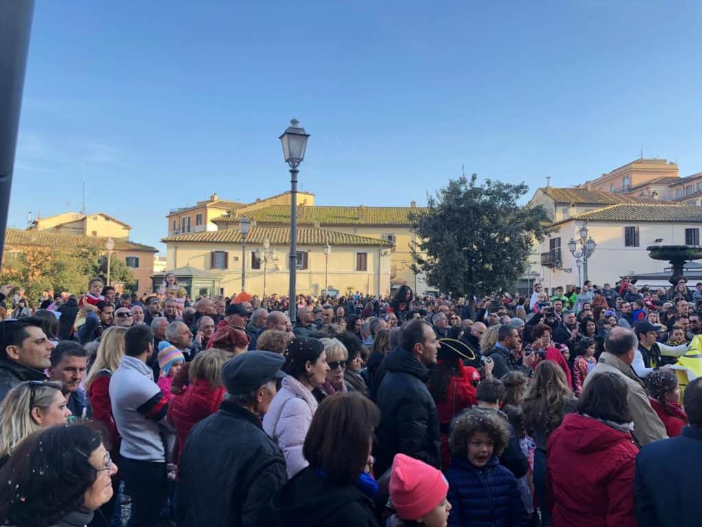 Bracciano, bagno di folla per il Carnevale