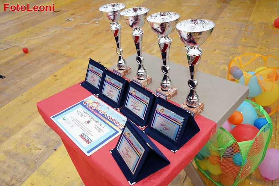 Il Carnevale colora piazza Rossellini