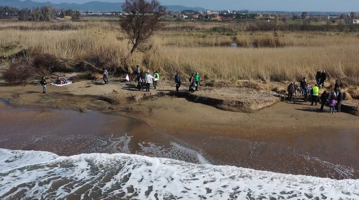 Torre Flavia, raccolti 60 sacchi di plastica e altro materiale