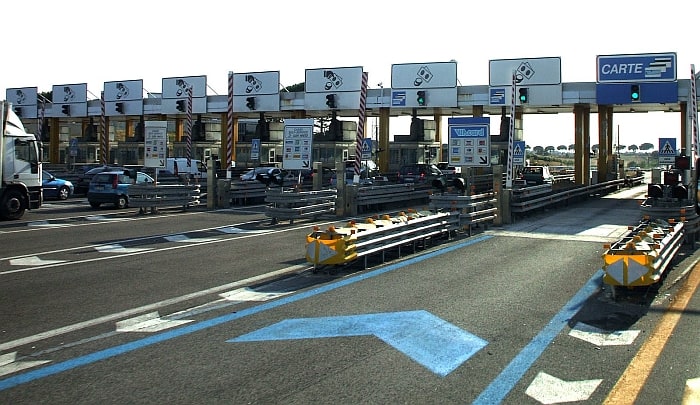 A12 Roma-Civitavecchia, chiusi nella notte tra martedì 3 e mercoledì 4, il tratto allacciamento Roma-Fiumicino e Maccarese Fregene
