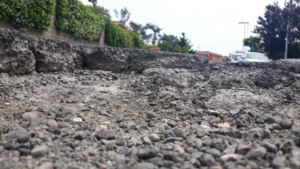 Ladispoli, è ancora emergenza buche