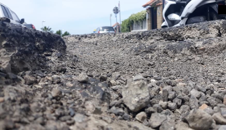 Ladispoli, è ancora emergenza buche