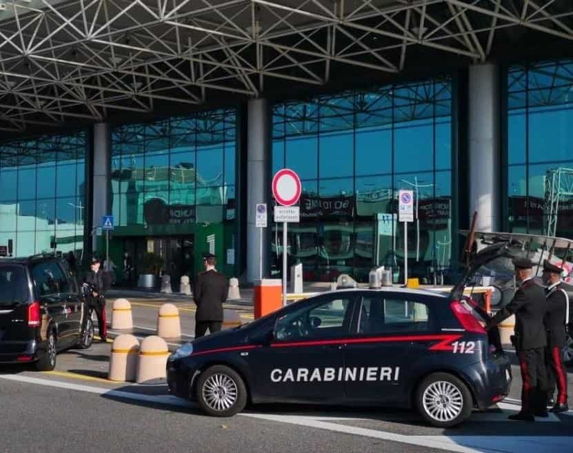 Aeroporto di Fiumicino, serrati controlli dei Carabinieri: denunciate 7 persone per tentato furto al duty free