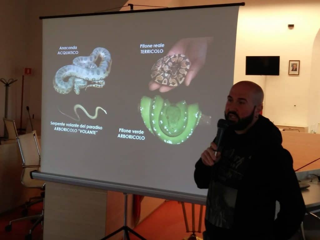 Cerveteri, oltre 100 bambini incantati dal mondo dei serpenti