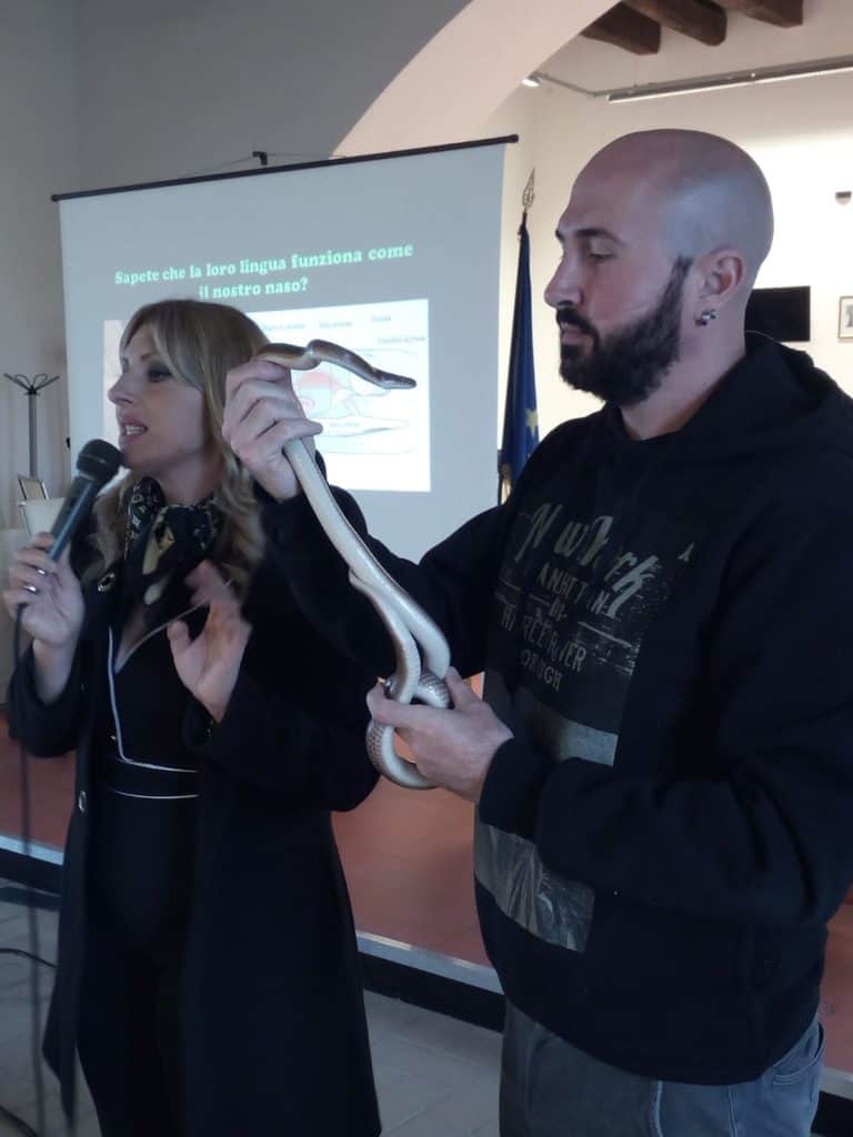 Cerveteri, oltre 100 bambini incantati dal mondo dei serpenti