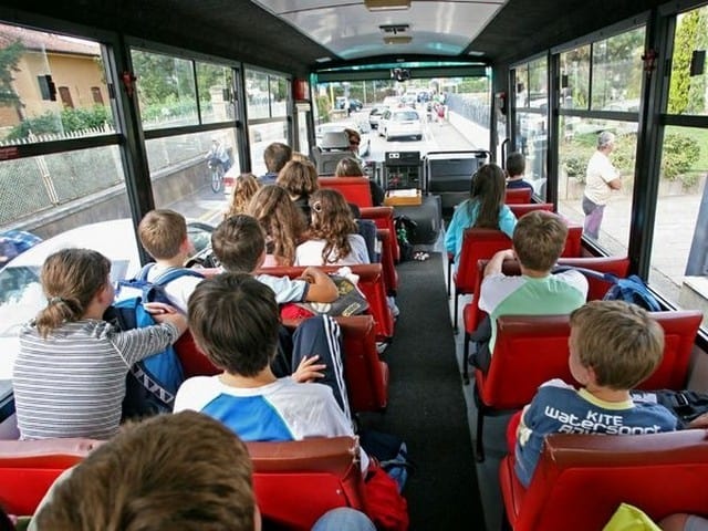Valcanneto, disagi nel trasporto scolastico. Le famiglie chiedono interventi al Comune