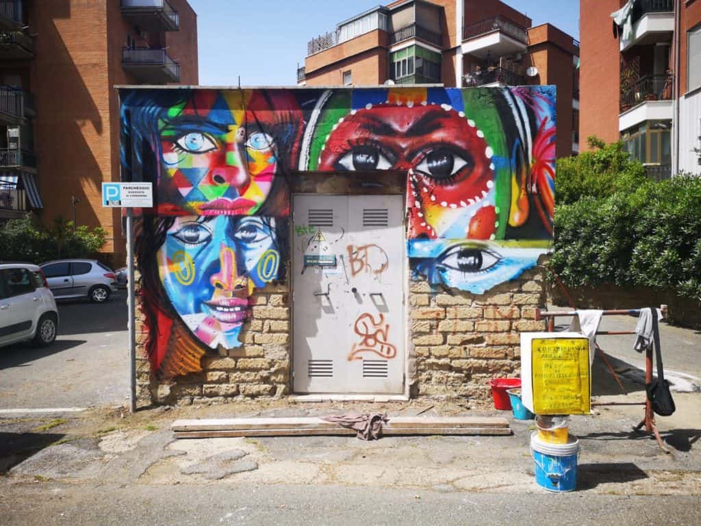 Dal degrado a opere d'arte, i volontari abbelliscono la città