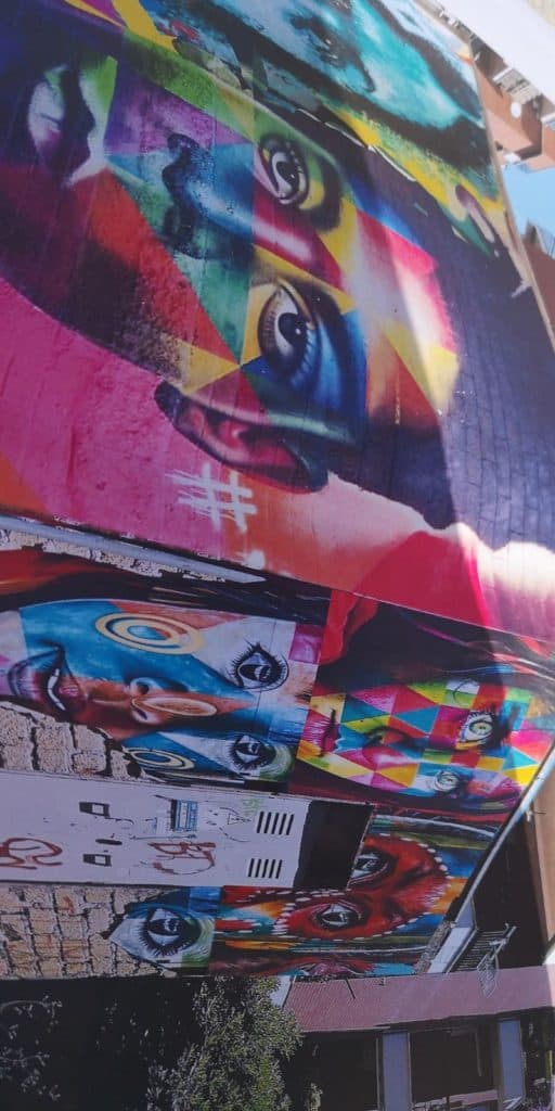 Dal degrado a opere d'arte, i volontari abbelliscono la città