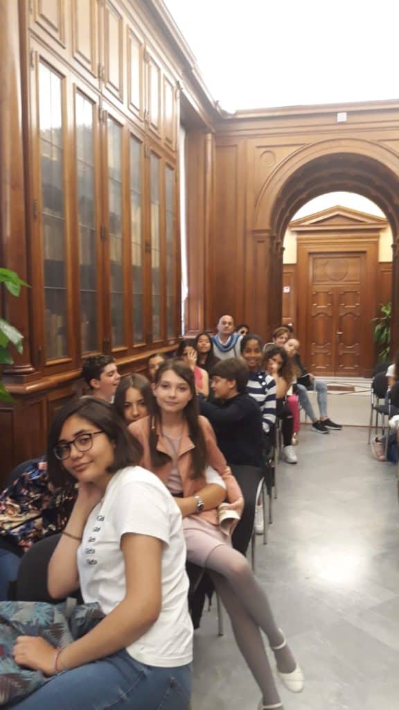 Alla Melone studenti a lezione di educazione finanziaria