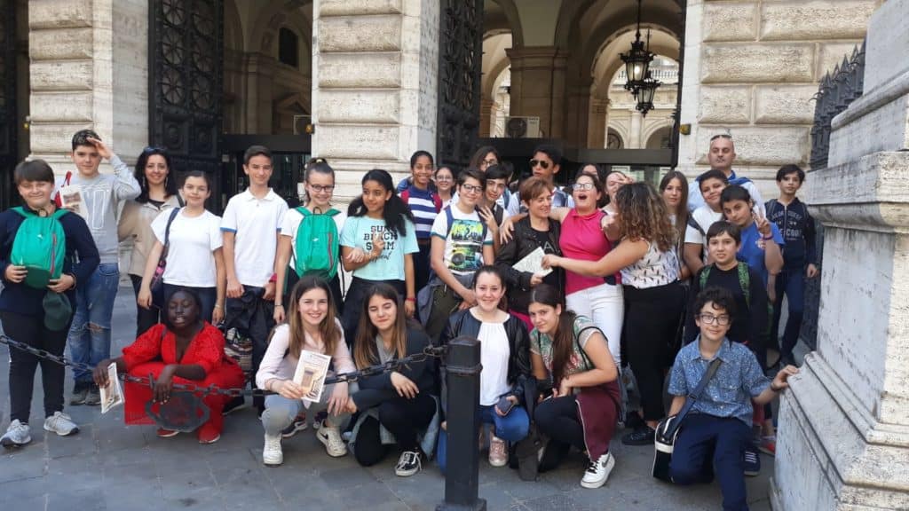 Alla Melone studenti a lezione di educazione finanziaria