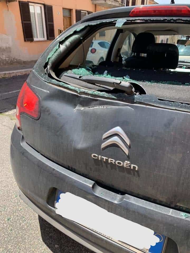 Incidente tra auto: il responsabile scappa e scatta l'appello social