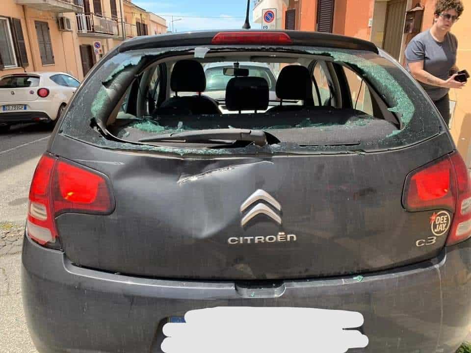 Incidente tra auto: il responsabile scappa e scatta l'appello social