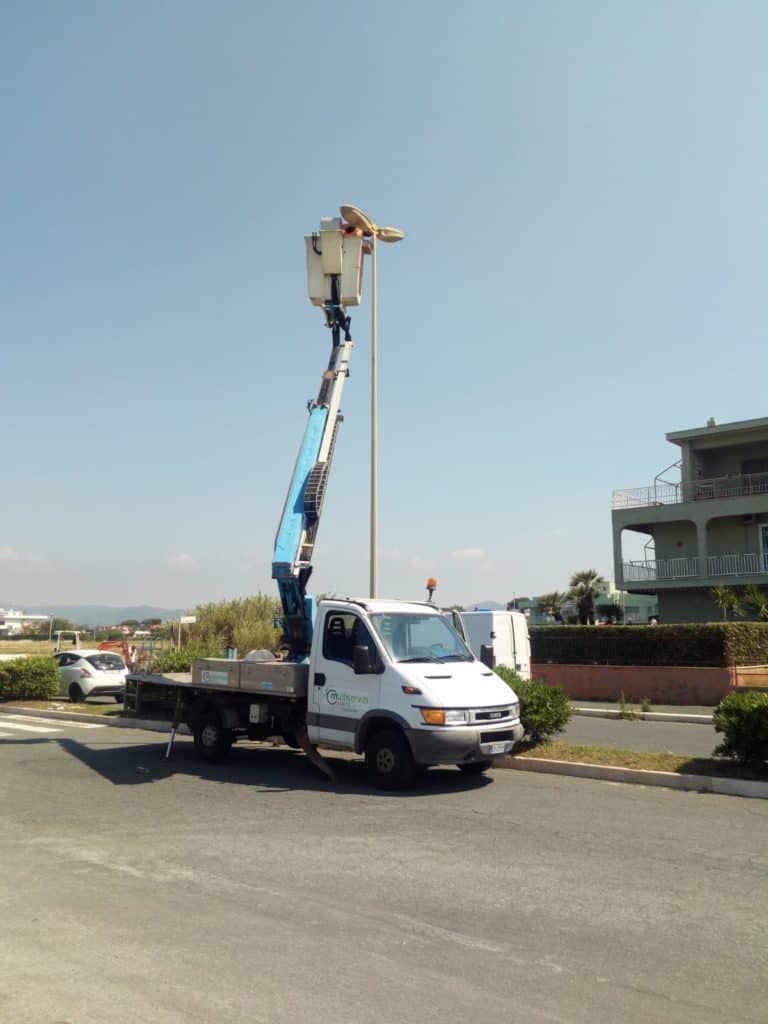 Lungomare dei Navigatori Etruschi, arriva l'illuminazione