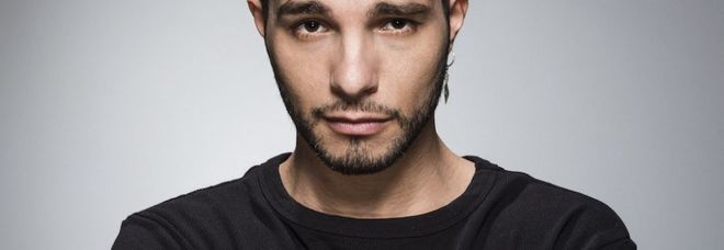 Il cantante Marco Carta arrestato per furto aggravato