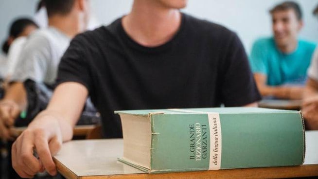 Maturità 2020 Fiumicino: "Buona fortuna ragazze e ragazzi"