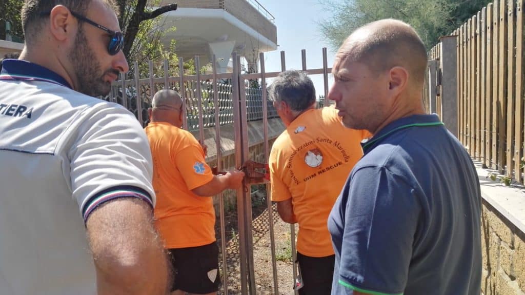 Santa Marinella, largo Impero. Rimosso il lucchetto che impediva l’accesso al mare