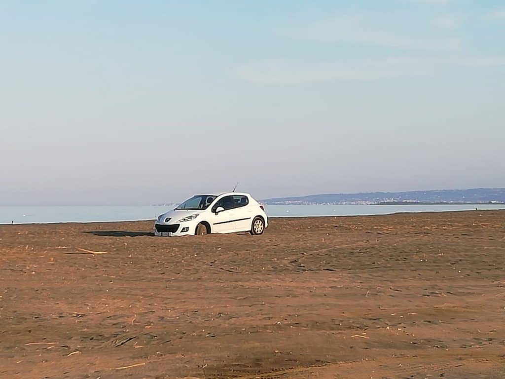 Cerveteri, si arena in spiaggia nell'area del Jova Beach Party