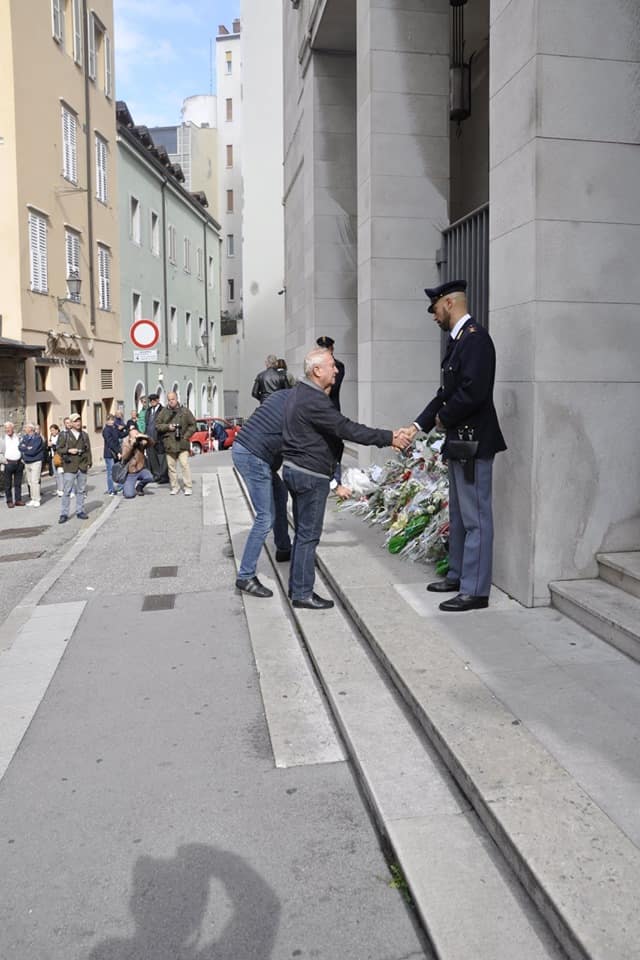 Trieste, lutto cittadino per i due agenti uccisi nella sparatoria