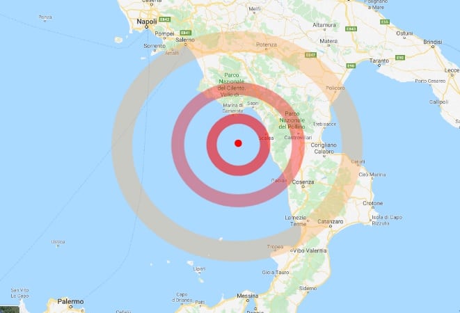 Trema la terra al sud Italia al largo della Calabria