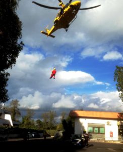 Malore a Cerenova. Spettacolare l'intervento del 118