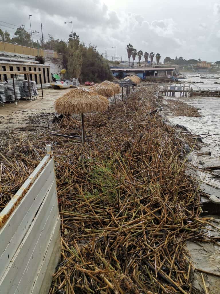 50 le strutture colpite, necessarie la sospensione dei canoni e contrasto all’erosione 