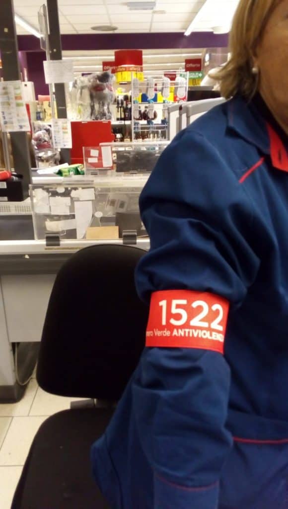 Cerveteri, il Carrefour aderisce alla Giornata Internazionale contro la Violenza sulle Donne