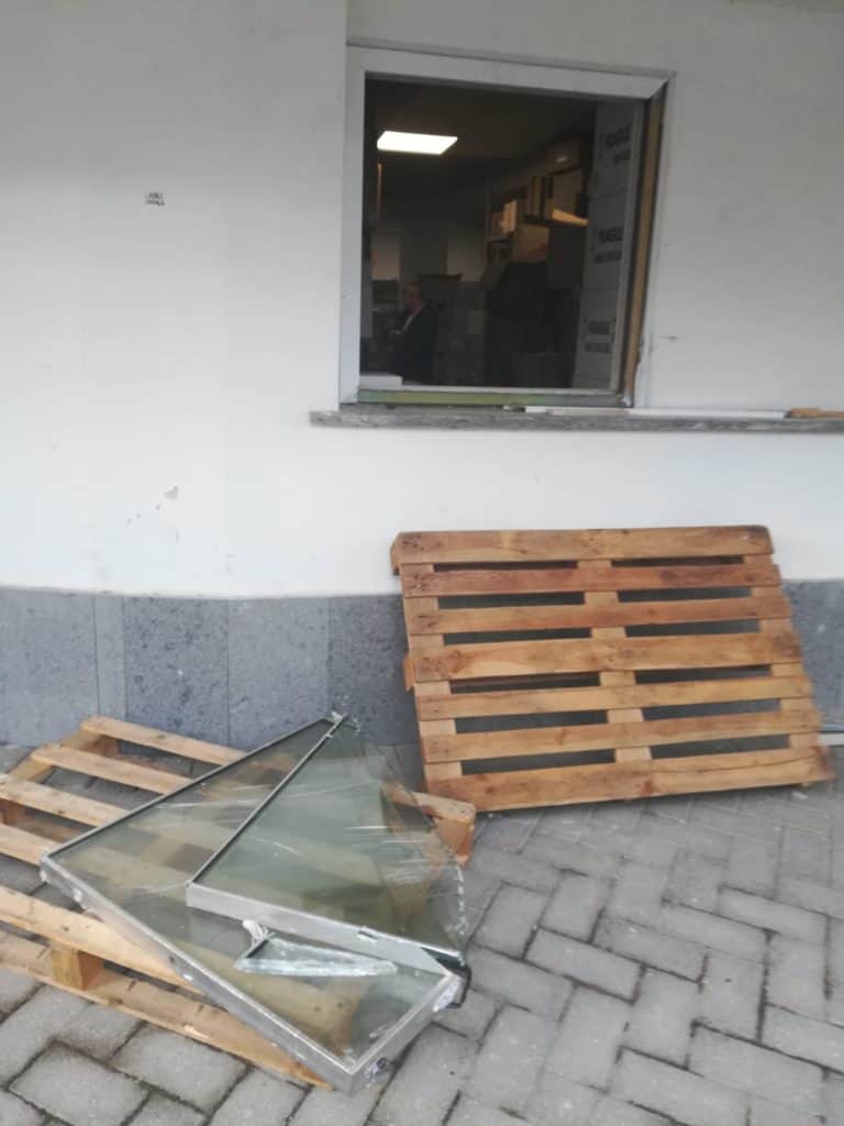 Civitavecchia, tentato furto