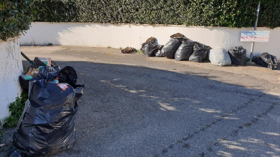 Cerenova, ancora rifiuti abbandonati in strada