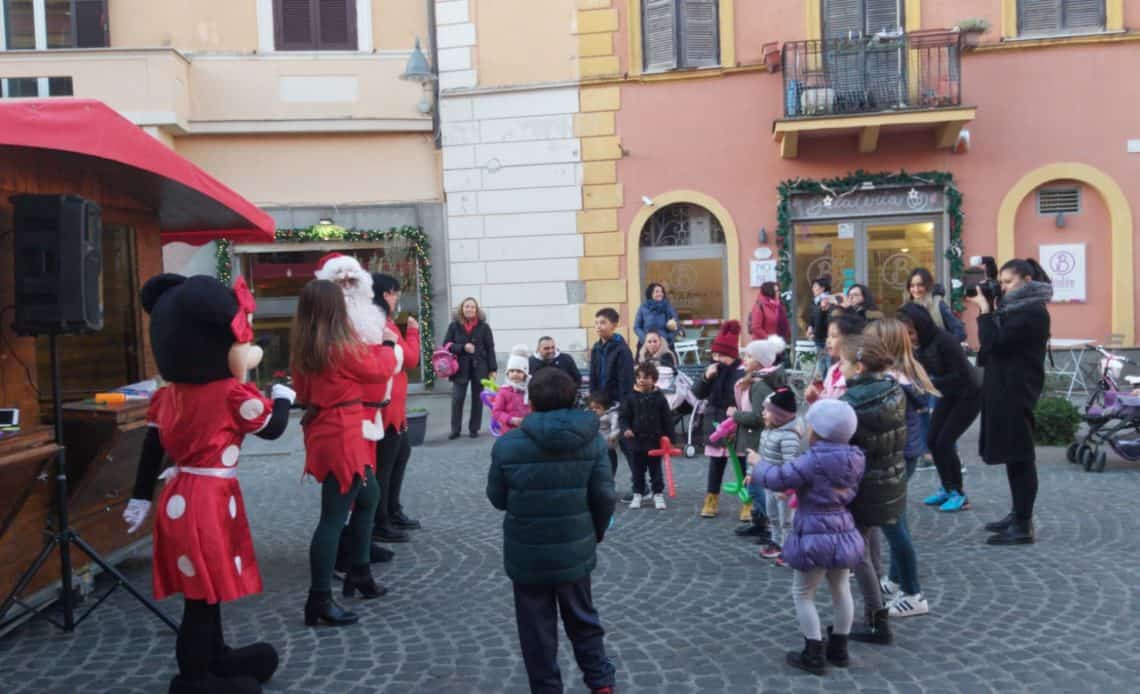 Cerveteri, tanti eventi oggi, in Piazza Risorgimento Babbo Natale e il "Princess Show"