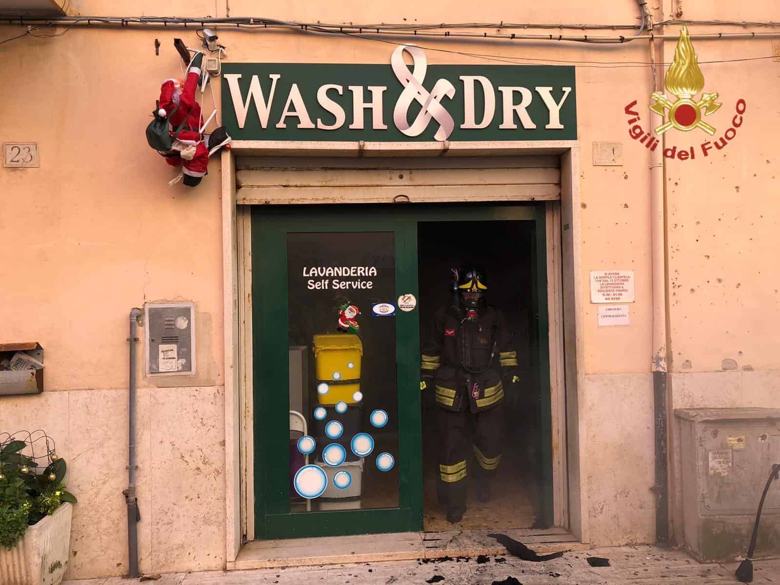 vigili del fuoco di civitavecchia