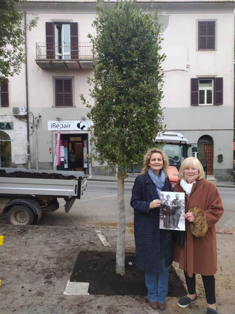Cerveteri, Parco della Rimembranza: piantumato nuovo albero in memoria del caduto in Guerra Francesco Ferretti