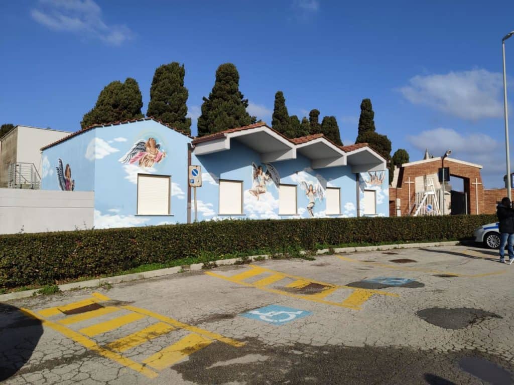 Nuova veste per l'area esterna del cimitero comunale di Santa Marinella
