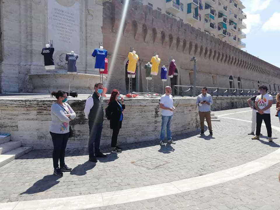 Ri-Port- iamo il Commercio: flash mob ieri a Civitavecchia