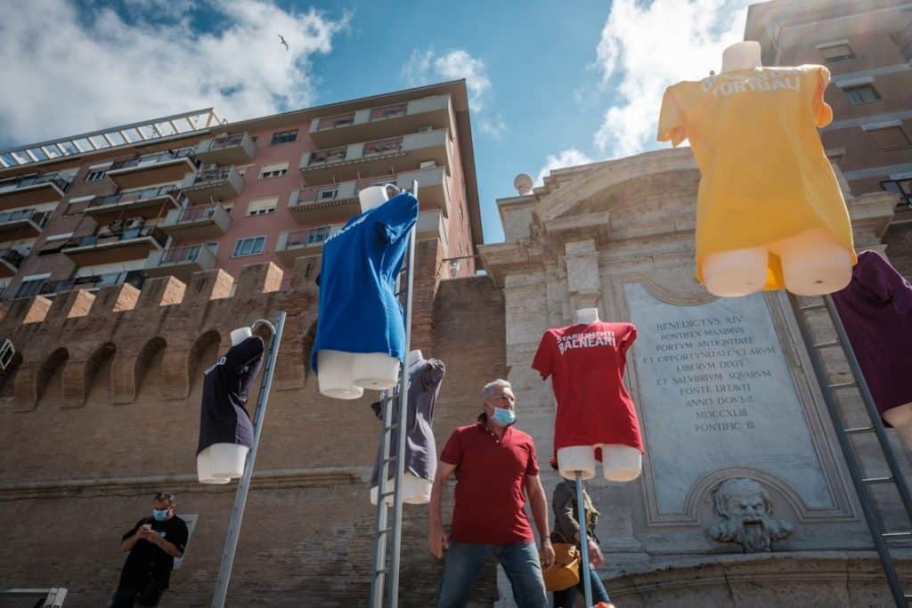 Ri-Port- iamo il Commercio: flash mob ieri a Civitavecchia