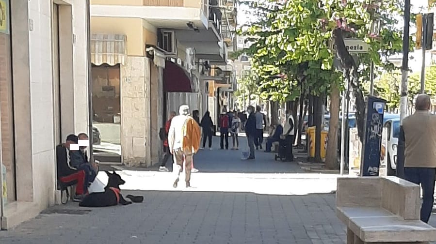 Ladispoli fase 2: le strade tornano a 'vivere' ma con prudenza