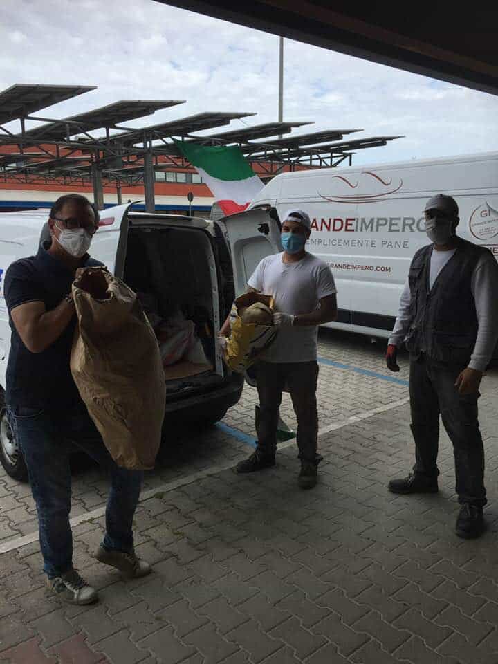 Il Grande impero dona il pane alle famiglie di Ladispoli