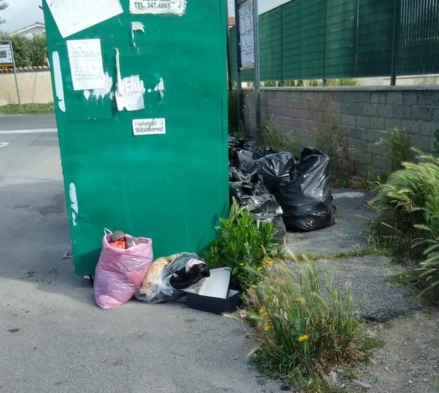 Cerveteri tra discariche abusive ed erba alta: la rabbia dei cittadini