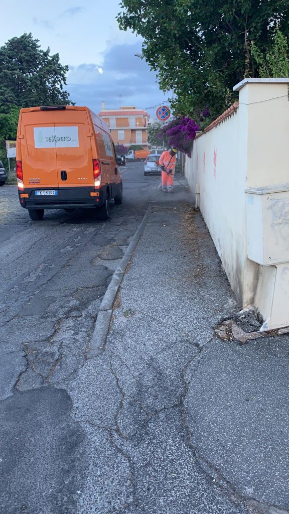 Ladispoli, al via il taglio delle erbe infestanti 