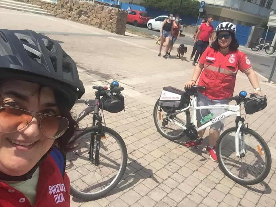 Covid-19, a pieno regime il servizio della Cri in bici a Ladispoli e Santa Severa