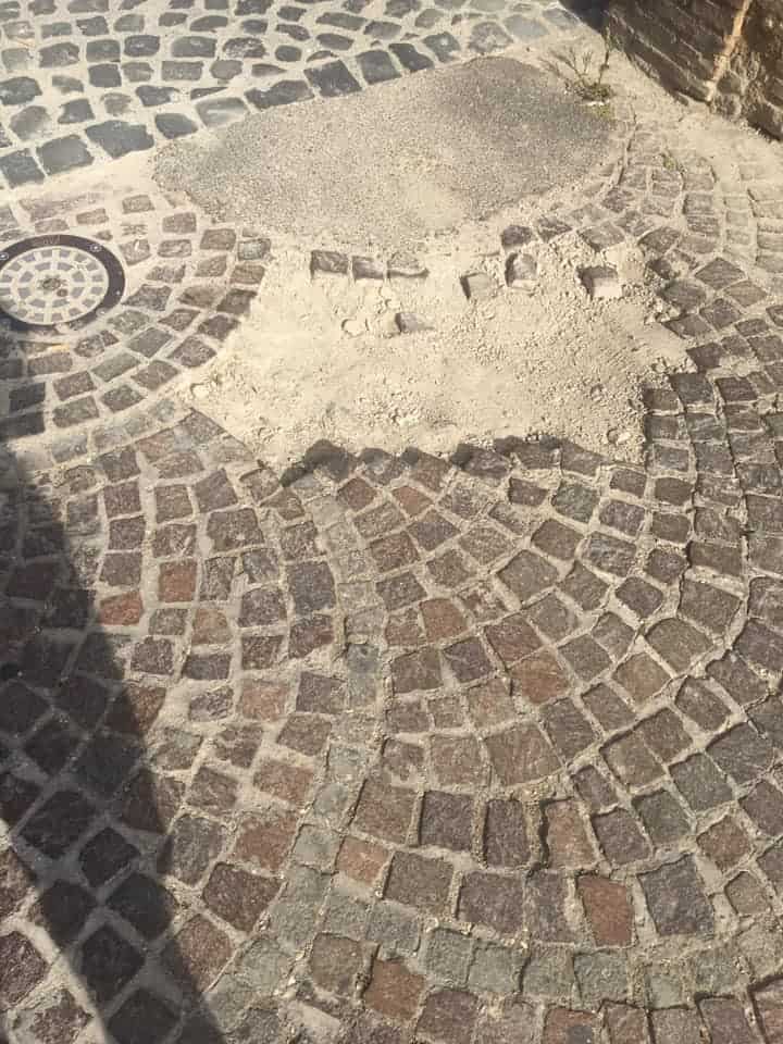 "Cerveteri, piazza Santa Maria nel degrado"