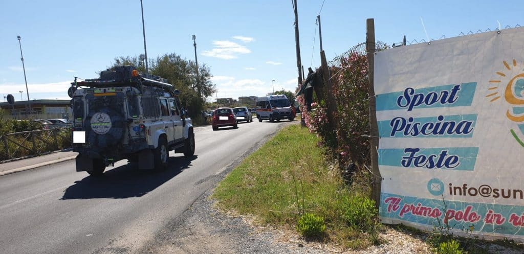 Ladispoli, tamponamento a catena su via Roma