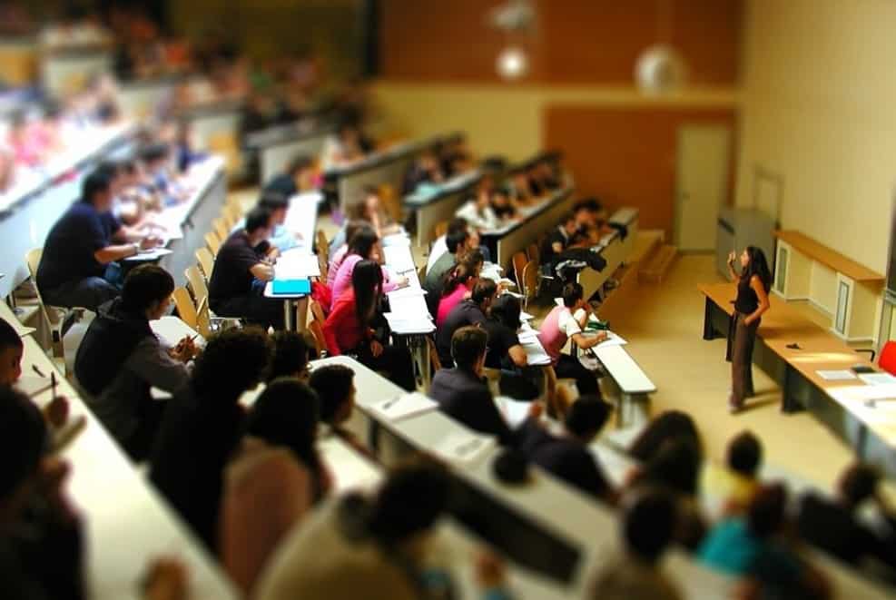 Coronavirus, si rischia un crollo delle iscrizioni nelle università