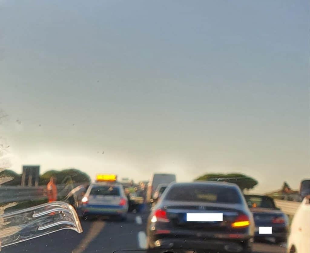 Incidente sulla A 12 all'altezza di Fiumicino: traffico in tilt