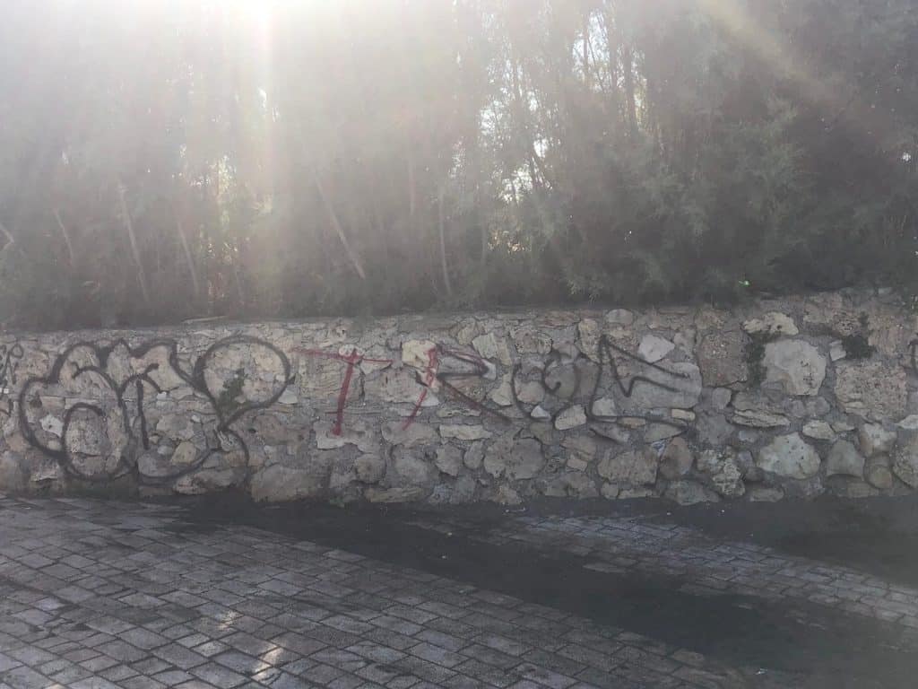 Ladispoli, l'assalto dei vandali a Marina di San Nicola