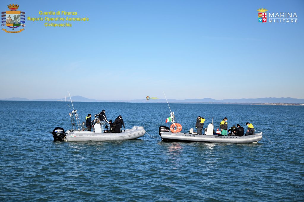 “Guardia di Finanza e Marina Militare mettono in sicurezza i fondali di Tarquinia da una bomba della Seconda Guerra Mondiale”