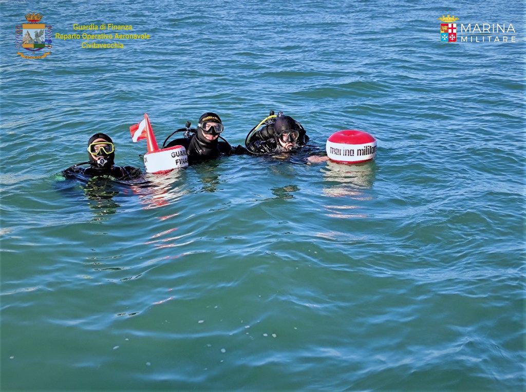“Guardia di Finanza e Marina Militare mettono in sicurezza i fondali di Tarquinia da una bomba della Seconda Guerra Mondiale”